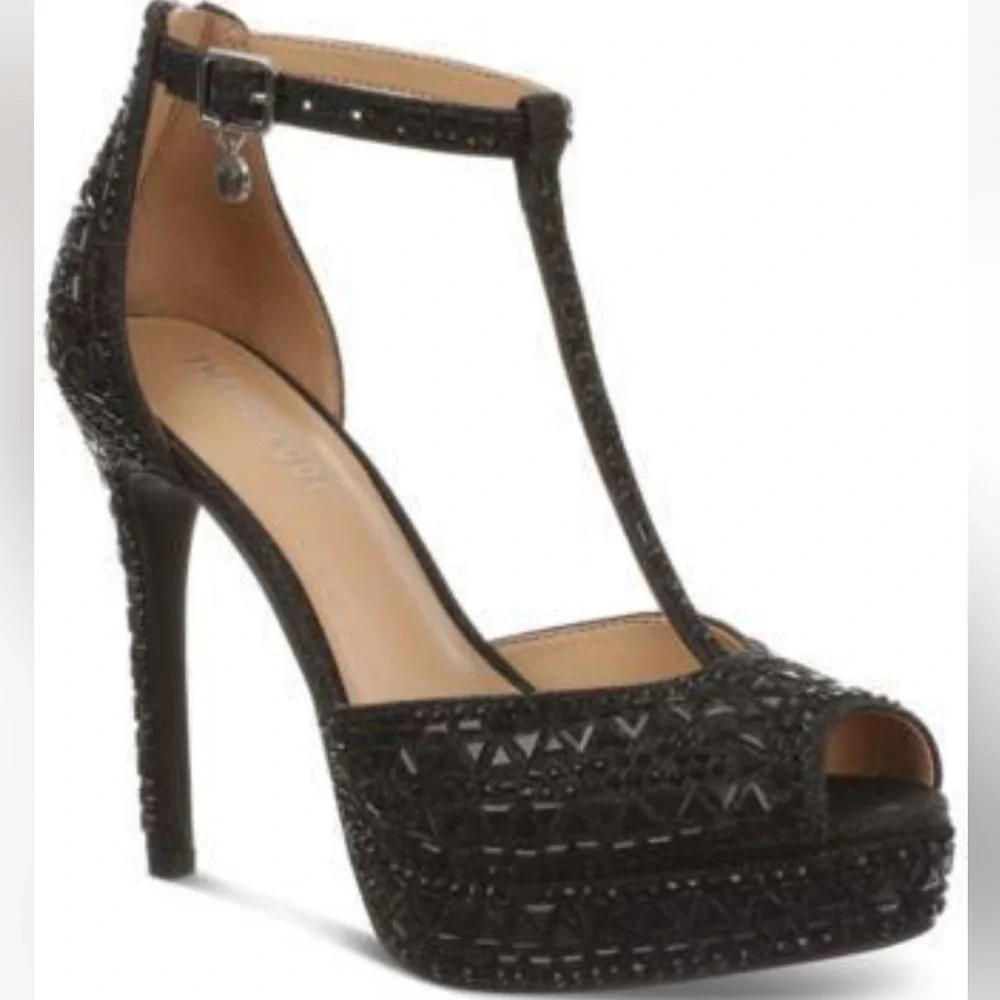 Thalia Sodi Chacey Pumps Size 12‎